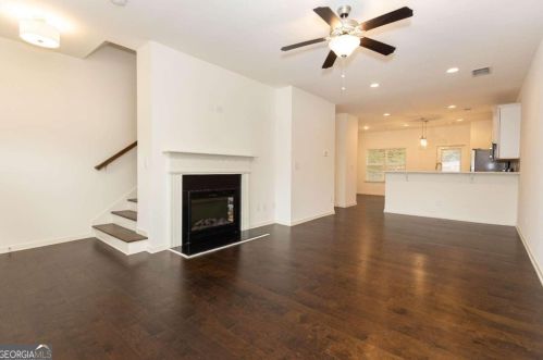 756 Crestwell Cir, Atlanta GA  30331-8629 exterior