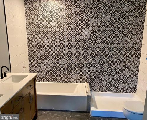 10316 Gainsborough Rd, Rockville MD 20854-4043 exterior