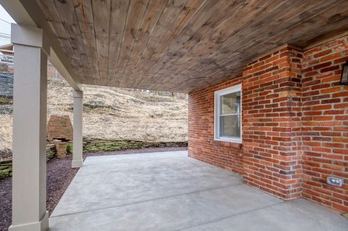 119 Columbia Dr, Pittsburgh PA  15236-4428 exterior