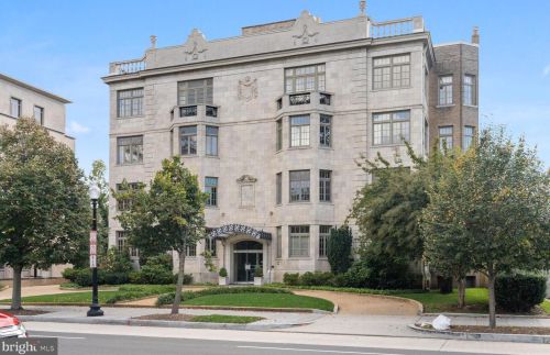 2500 Massachusetts Ave, Washington DC  20008-2843 exterior