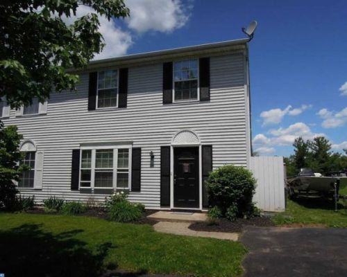 1141 Farmhouse Ln, Quakertown, PA 18951-2450
