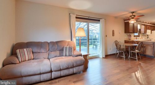 154 Amsterdam Rd, Lancaster PA 17603-9719 exterior