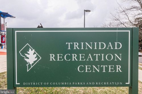 1627 Holbrook St, Washington DC  20002-2537 exterior