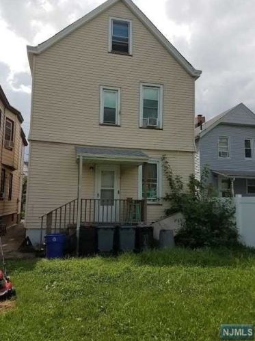 24 Palisade Ave, Outwater NJ 07026-3107 exterior