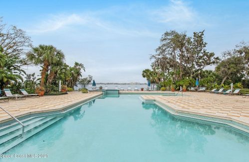 225 Tropical Trl, Merritt Island FL 32952-4836 exterior