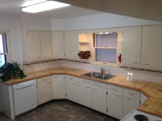 1471 Charles Ave, Saint Paul MN  55104-2404 exterior