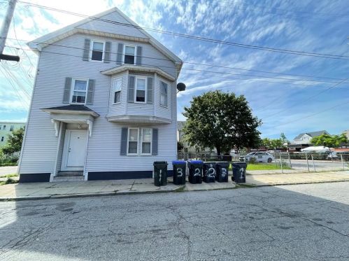 4 Courtland St, Providence, RI 02909-1521