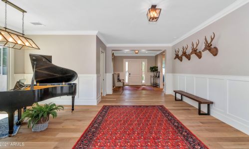 4462 Earll Dr, Phoenix AZ  85031-3822 exterior