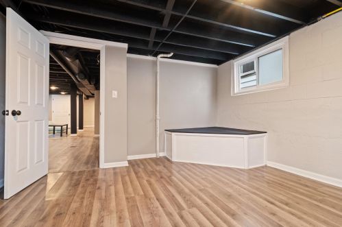 2812 8th St, Milwaukee WI 53215-3933 exterior