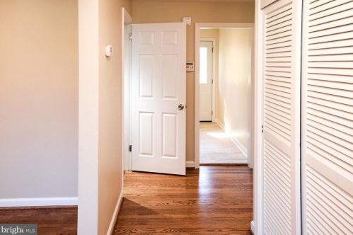 1340 Julia Ave, Mc Lean, VA 22101-4027