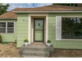 8911 Burnside St, Portland, OR 97216-1556