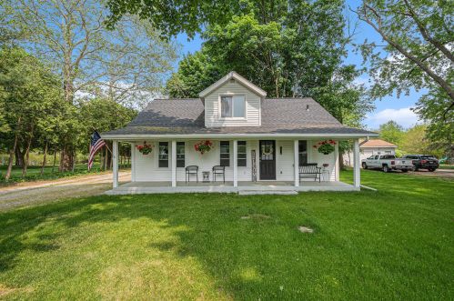 3314 Wayburn Ave, Wyoming, MI