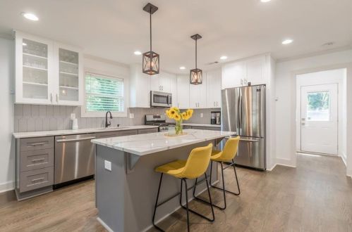 1266 Almont Dr, Atlanta GA  30310-3771 exterior