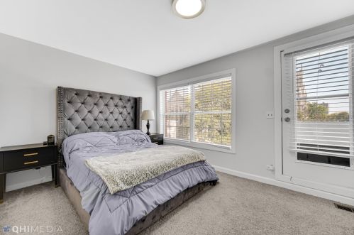 4658 Ellis Ave, Chicago IL  60653-3625 exterior