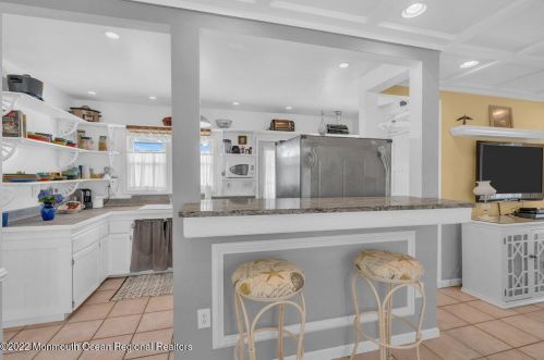 322 Ave, Belmar NJ 07719-2518 exterior