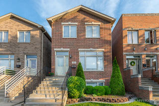 425 37th St, Chicago IL  60609-1714 exterior