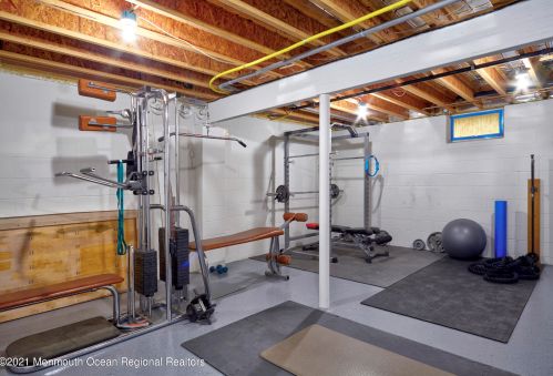 36 Little Silver Pt Rd, Little Silver NJ 07739-1732 exterior