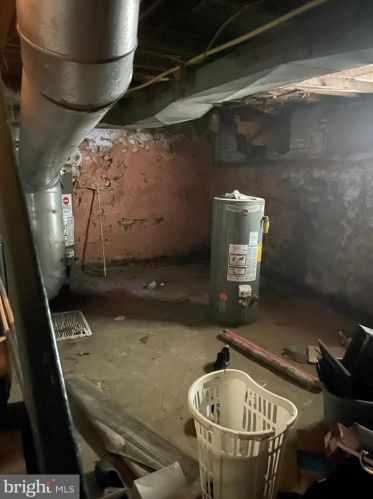 1110 White St, Chester PA 19013-6429 exterior