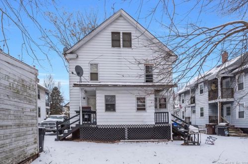 29 Burns Ave, Enfield CT 06082-3524 exterior