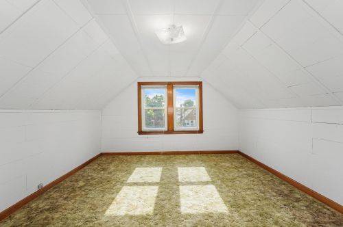 6130 Moody Ave, Chicago IL 60638-3545 exterior