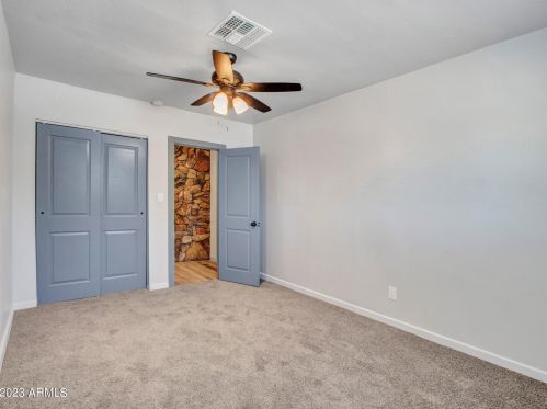 5526 Clarendon Ave, Phoenix AZ 85033-4118 exterior