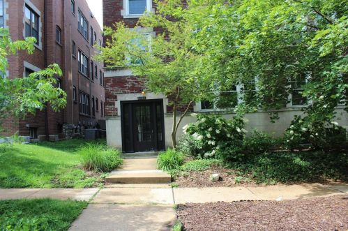 6318 Rosebury Ave, Saint Louis, MO 63105-2243