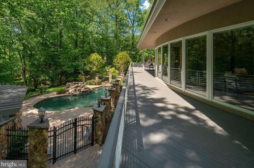 10011 Avenel Farm Dr, Rockville MD 20854-5410 exterior