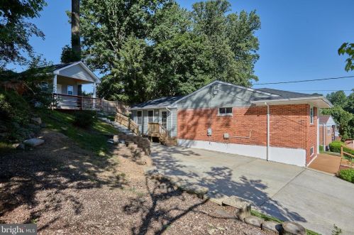 1007 Venice Dr, Silver Spring MD 20904-2065 exterior