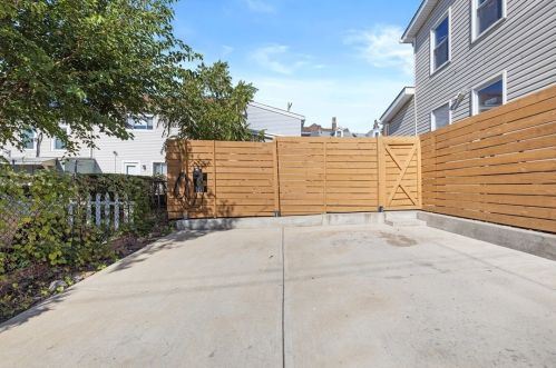 232 42nd St, Pittsburgh PA  15201-2804 exterior