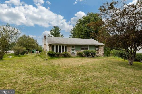 131 Buckwalter Rd, Pottstown, PA 19465-9315