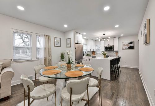 4235 92nd St, Milwaukee WI  53228-2133 exterior