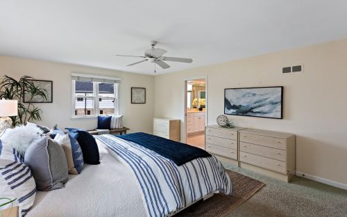 5267 Diversey Blvd, Milwaukee WI 53217-5201 exterior