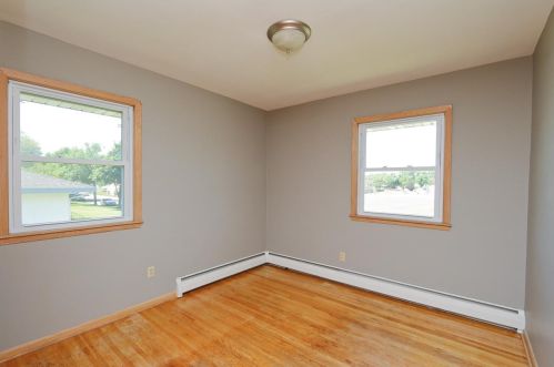 156 Spruce St, South Saint Paul MN 55075-3443 exterior