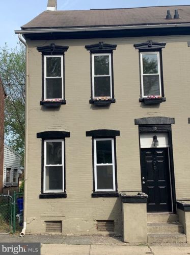 70 Warren St, Pottstown PA 19464-4336 exterior