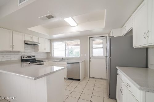 4207 Christy Dr, Phoenix AZ  85029-3912 exterior