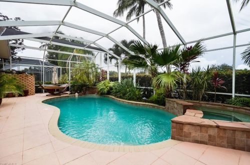 2884 Hatteras Way, Naples FL 34119-7524 exterior