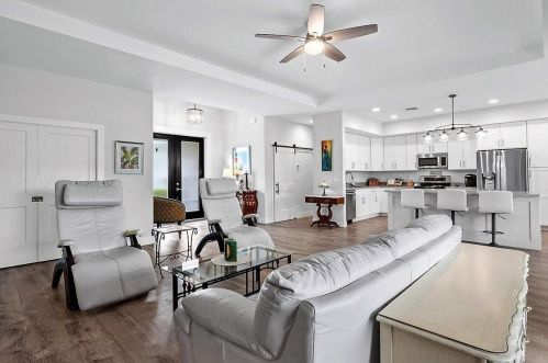 294 Ridgecrest Dr, Fort Pierce FL  34953-8303 exterior