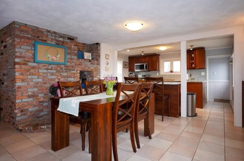 68 Warren Ave, Woburn MA 01801-4948 exterior