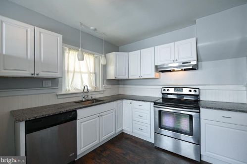 46 4 St, Pottstown PA 19464-5215 exterior