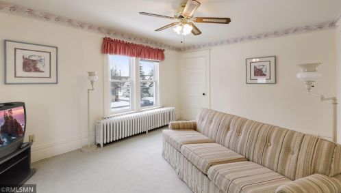 415 Arbor St, Saint Paul MN 55102-3511 exterior