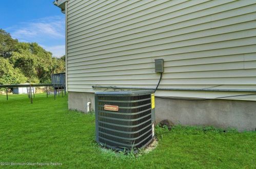 95 Hope Chapel Rd, Jackson Twp NJ 08527-5061 exterior