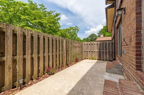 2559 Bradford Sq, Atlanta GA 30345-1339 exterior