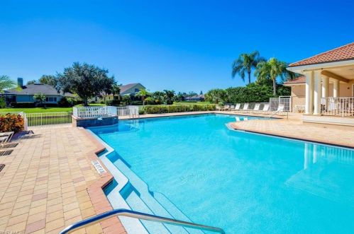 8413 Holw Brk Cir, Naples FL 34119-9724 exterior