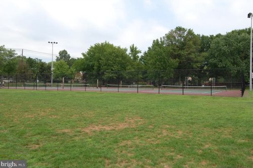 623 Azalea Dr, Rockville MD  20850-2008 exterior