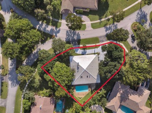 6679 Grande Dr, Boca Raton FL  33433-2732 exterior