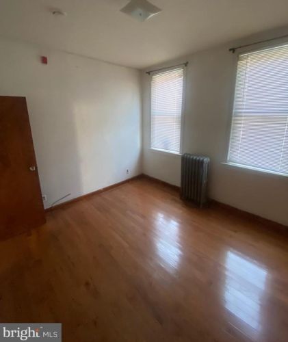 1239 2nd St, Philadelphia PA 19133-3303 exterior