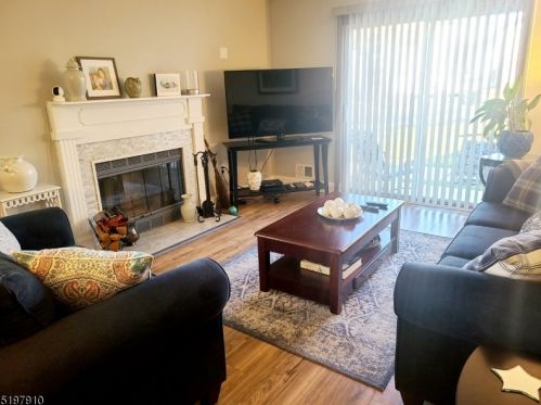 203 Porter Way, Bridgewater NJ  08807-3556 exterior