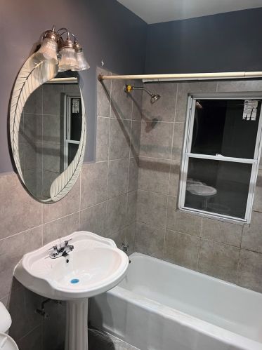 1124 Menard Ave, Chicago IL 60634-1713 exterior