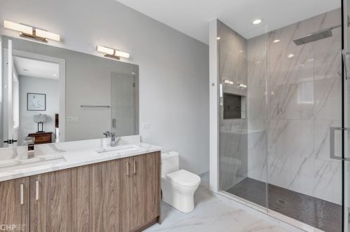 327 Leavitt St, Chicago IL 60612-1615 exterior