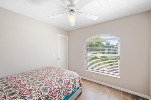 451 Raymond Ln, Fort Pierce FL  34983-1131 exterior